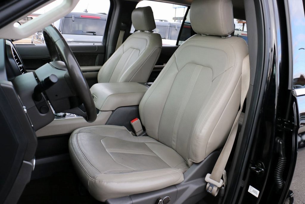 Used 2020 Ford Expedition Max Limited image 26