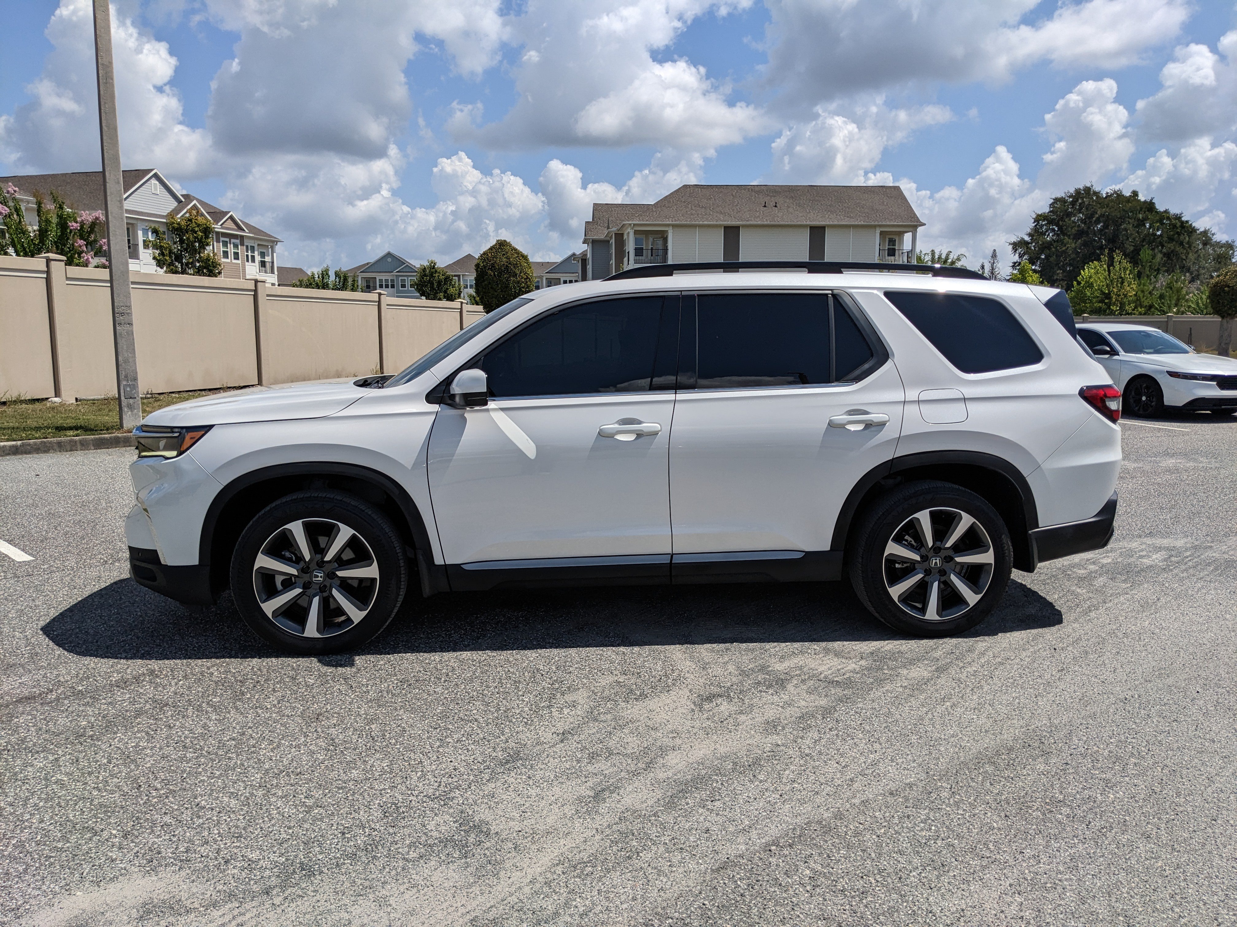 Used 2024 Honda Pilot Elite image 2