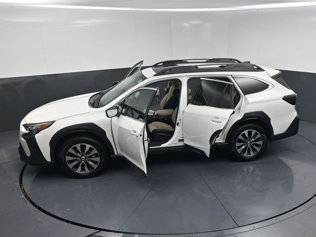 Used 2023 Subaru Outback Limited image 17
