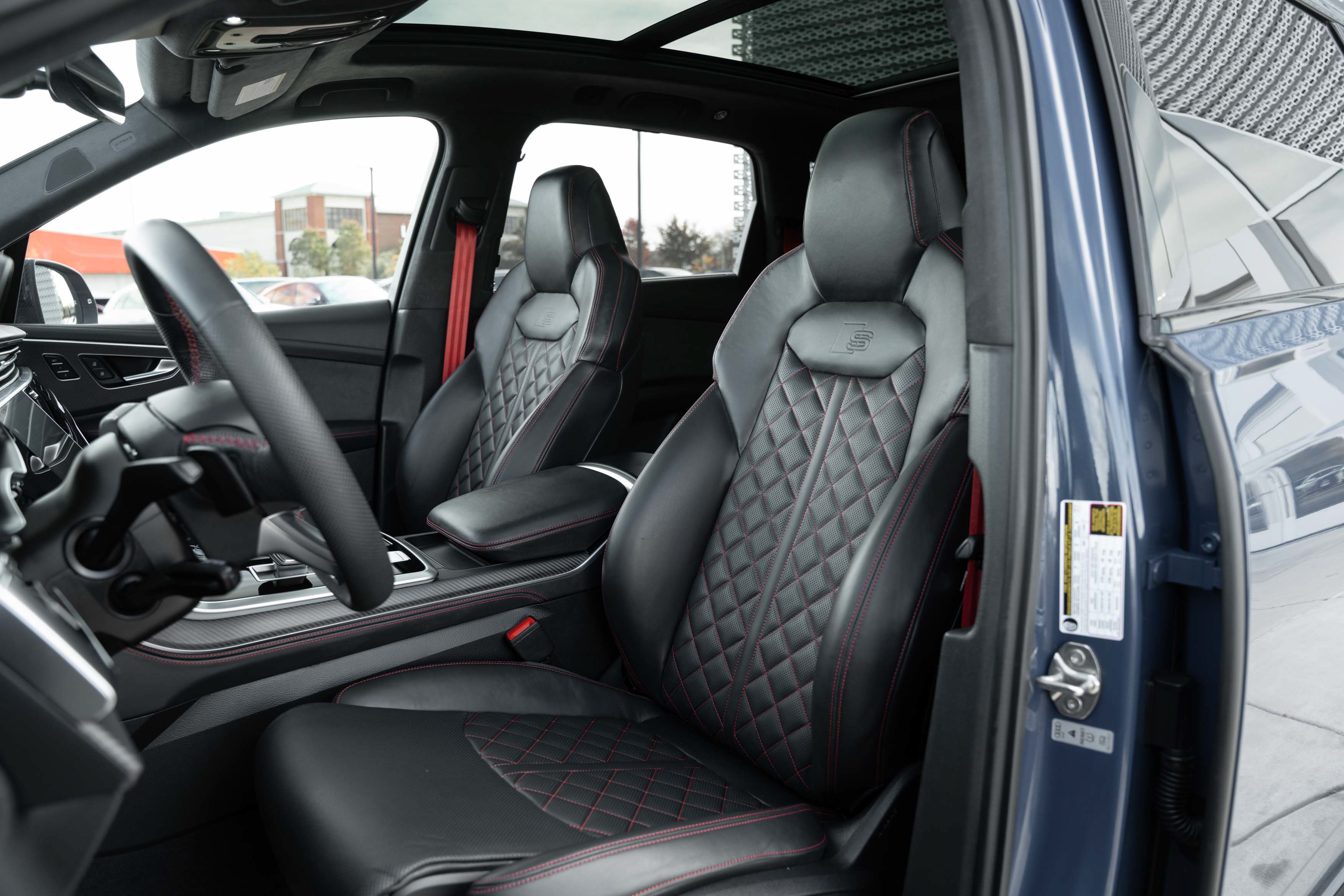 Certified 2025 Audi SQ7 Prestige AWD/4WD image 22