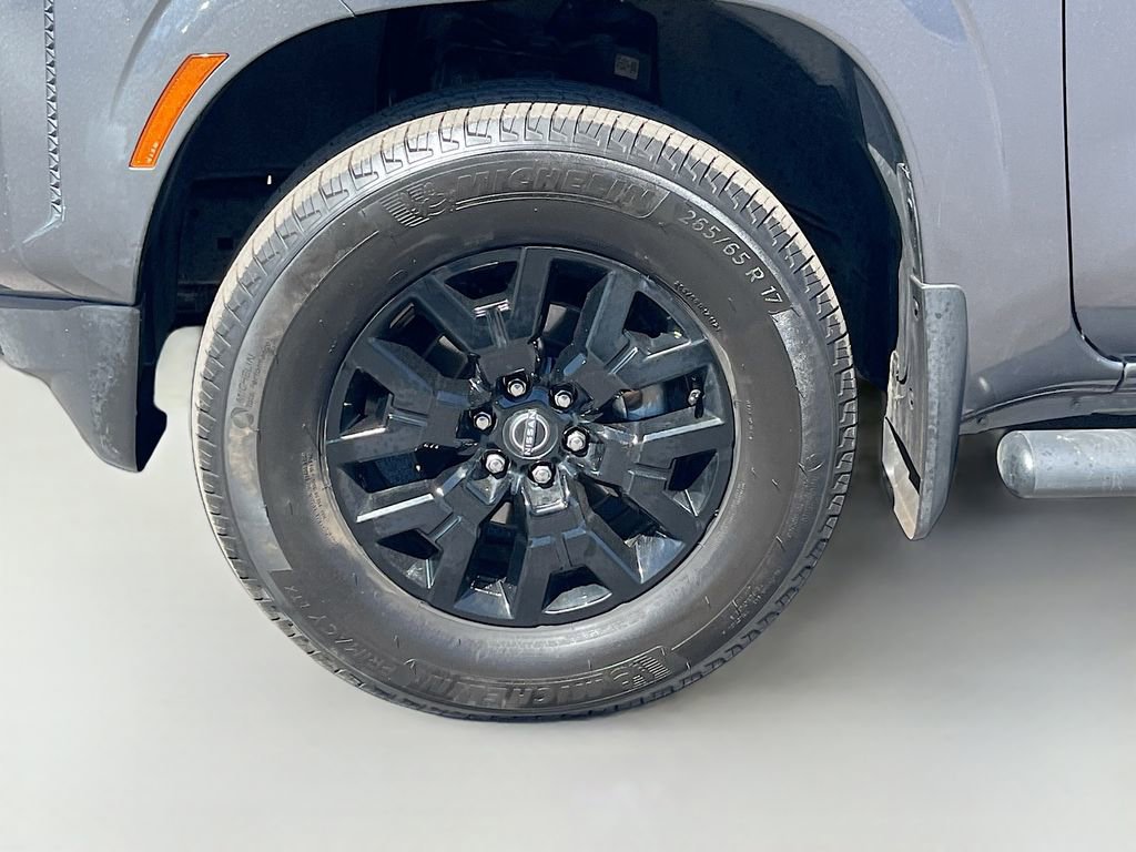 Used 2023 Nissan Frontier SV w/ Midnight Edition Package image 28
