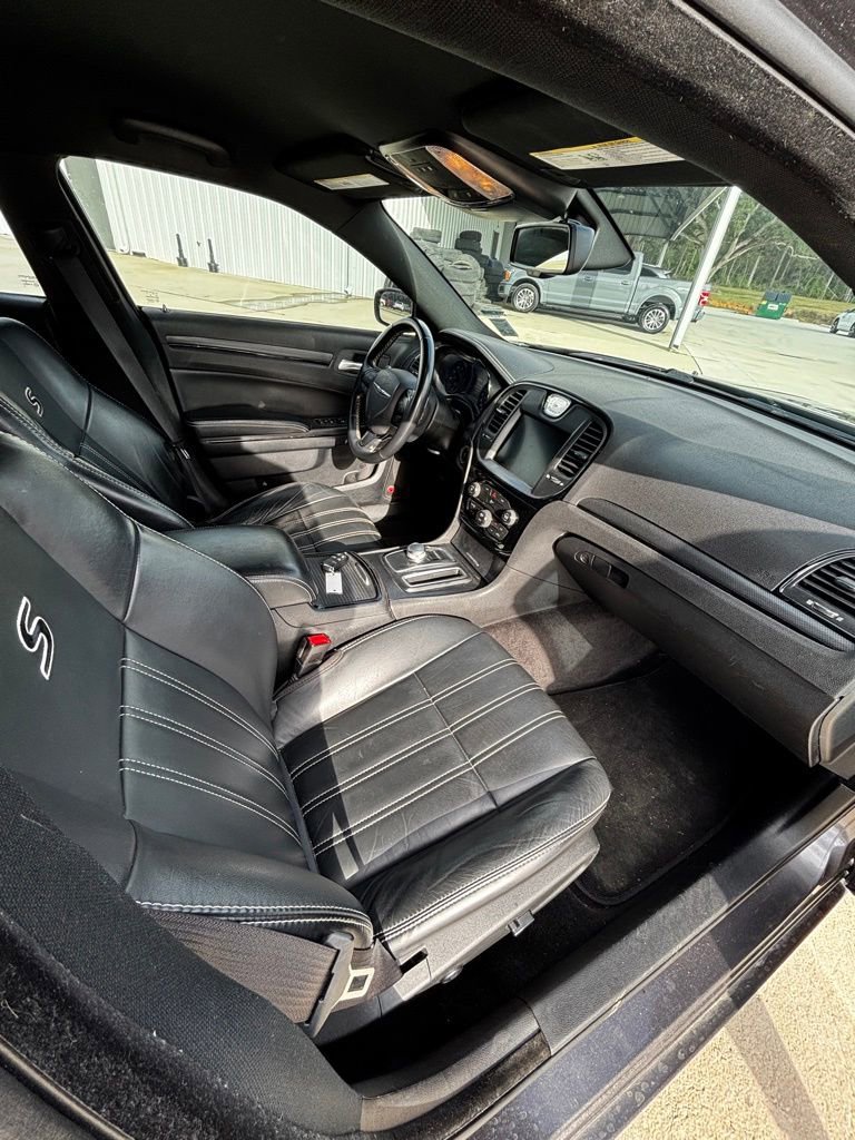 Used 2015 Chrysler 300 S image 18