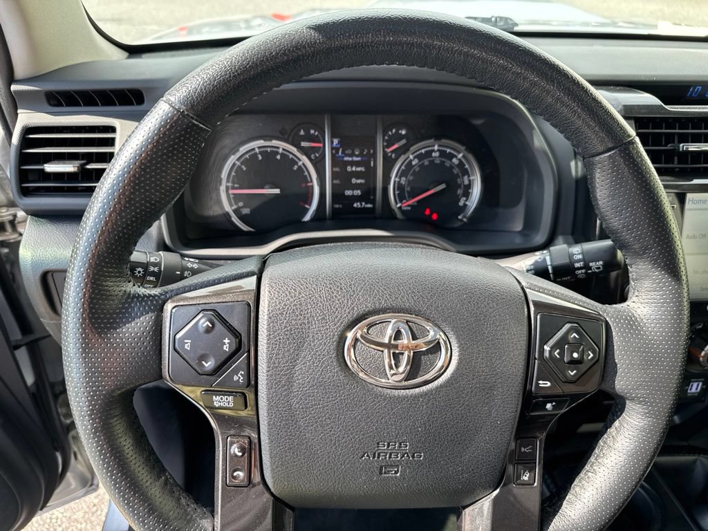 Used 2023 Toyota 4Runner TRD Off-Road Premium w/ Moonroof Package AWD/4WD image 33