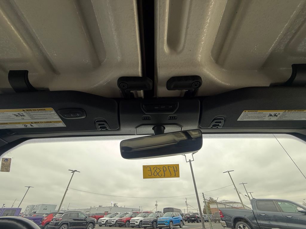 Used 2023 Jeep Wrangler Unlimited Sahara w/ Cold Weather Group image 32