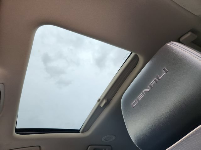 Used 2019 GMC Acadia Denali w/ Technology Package AWD/4WD image 36