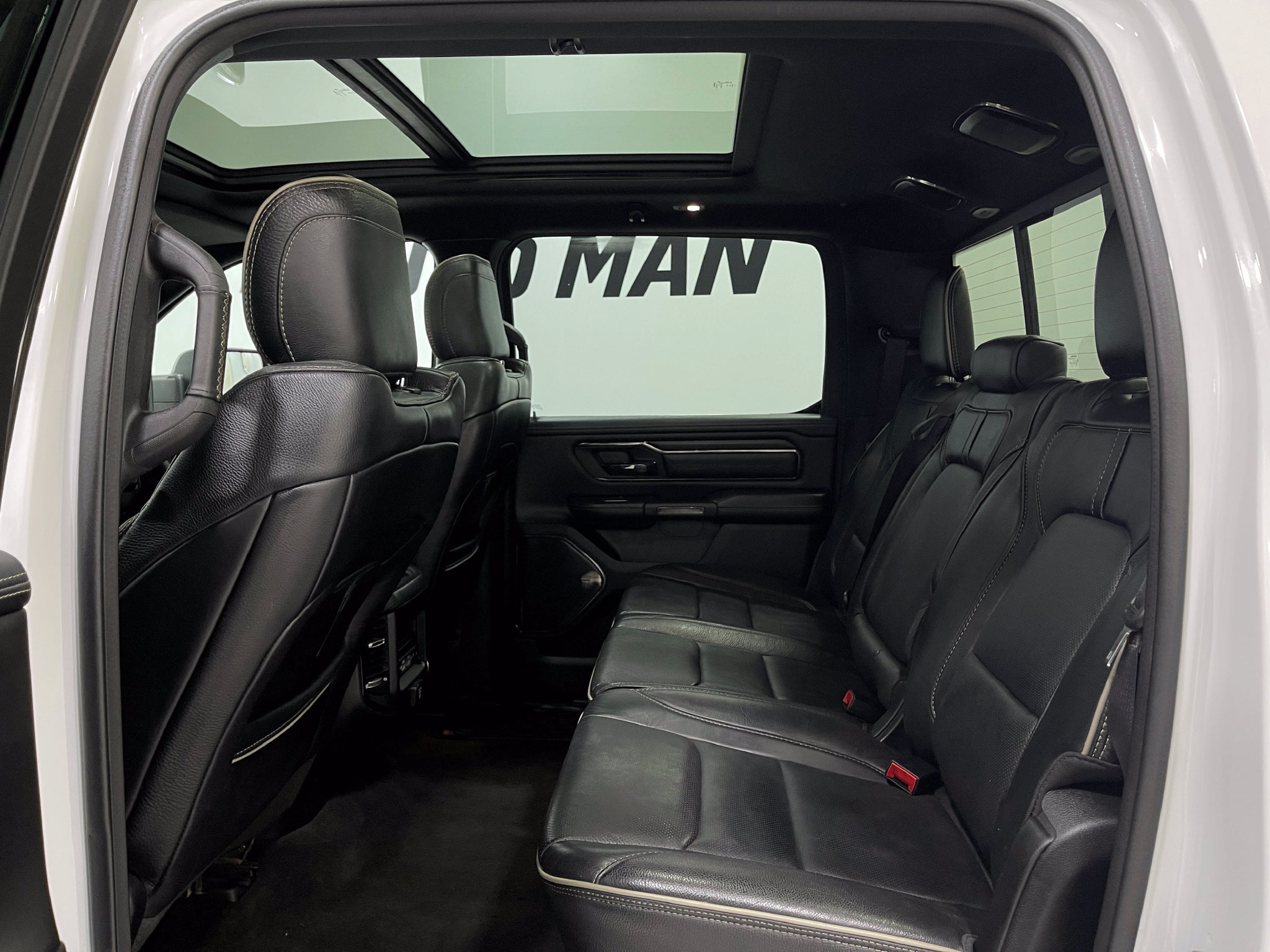 Used 2022 RAM 1500 Limited AWD/4WD image 28