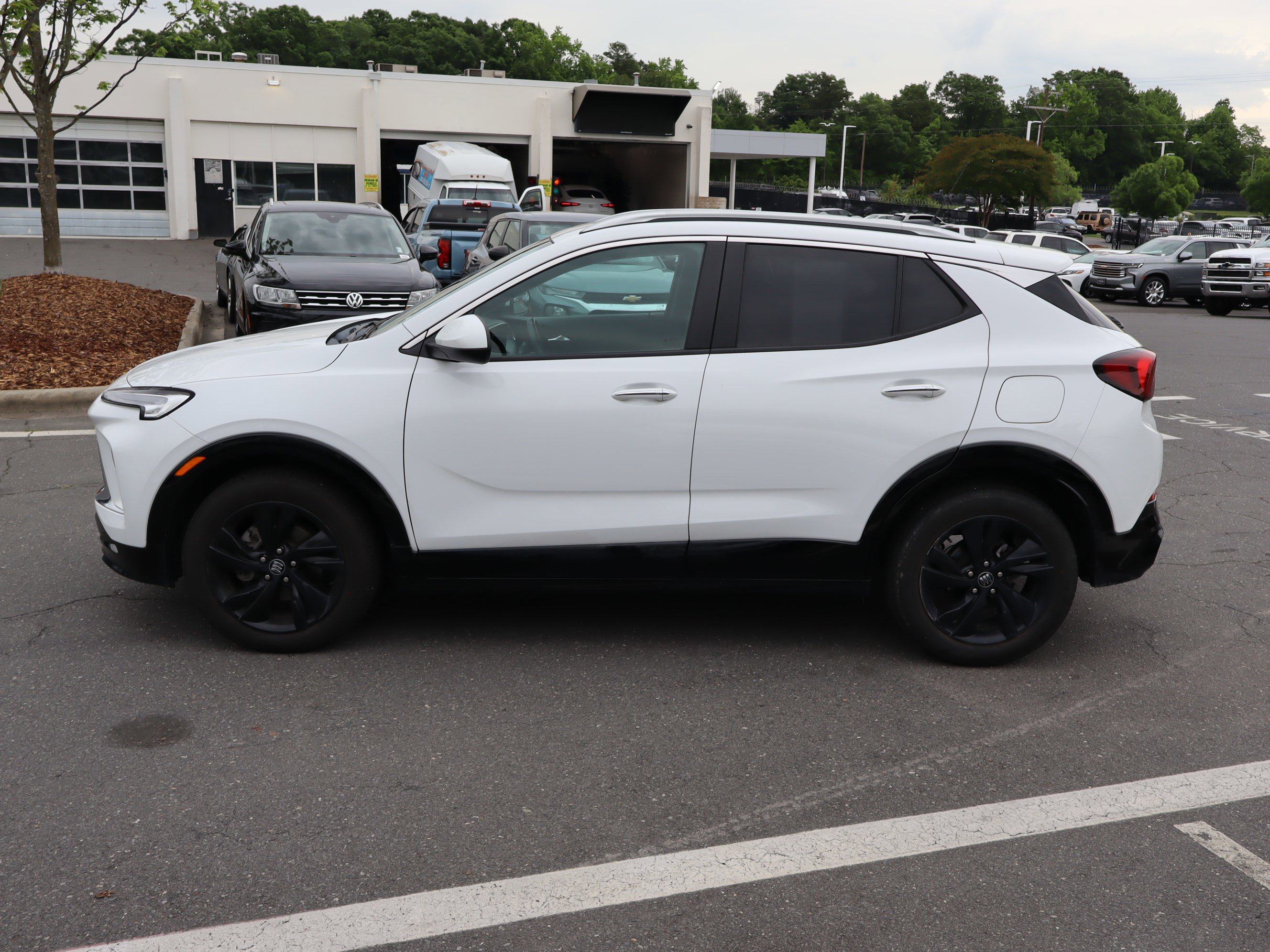 Used 2024 Buick Encore GX Sport Touring w/ Comfort Package FWD image 18