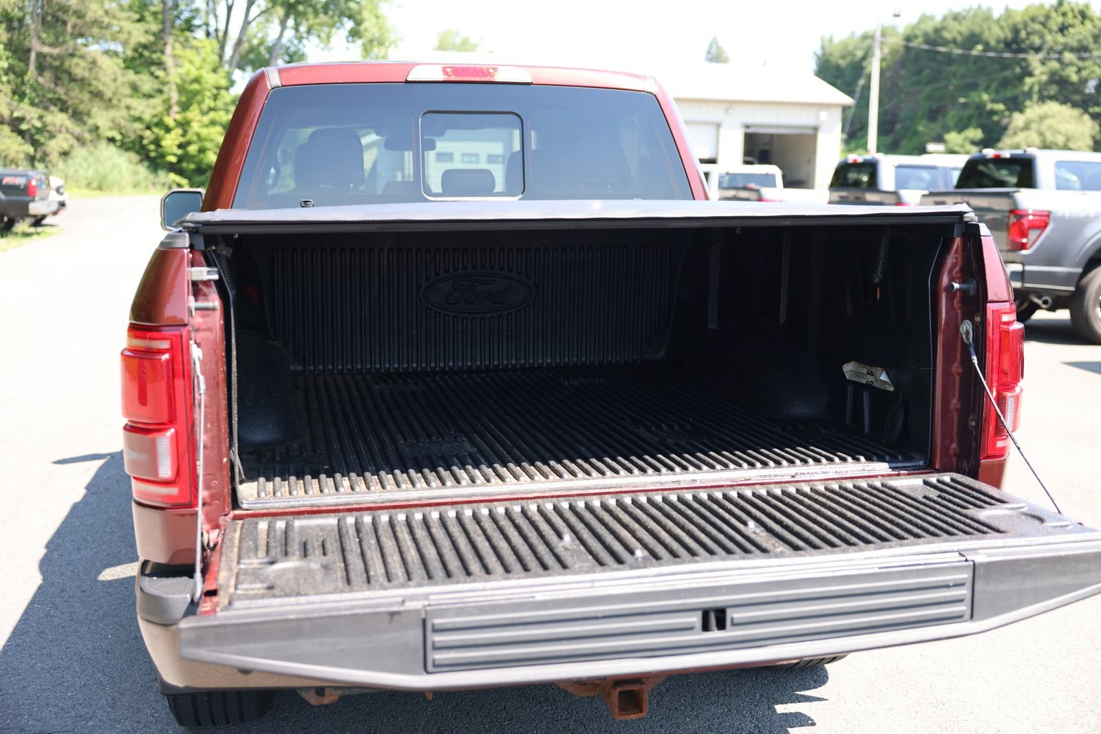 Used 2016 Ford F150 King Ranch w/ Equipment Group 601A Luxury AWD/4WD image 14