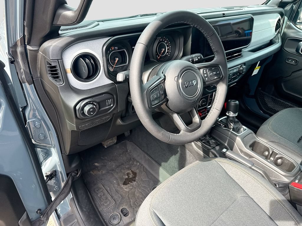 Used 2026 Jeep Gladiator Sport AWD/4WD image 10