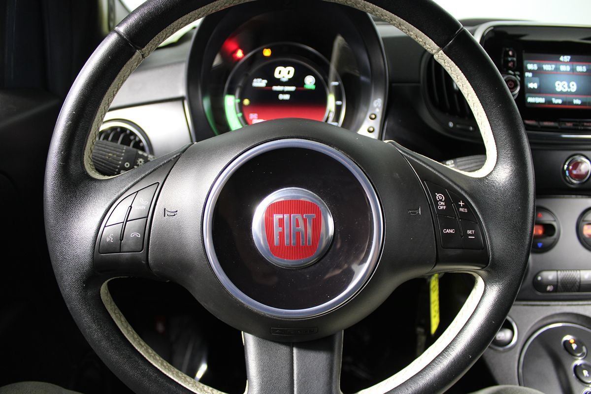 Used 2018 FIAT 500 e FWD image 10