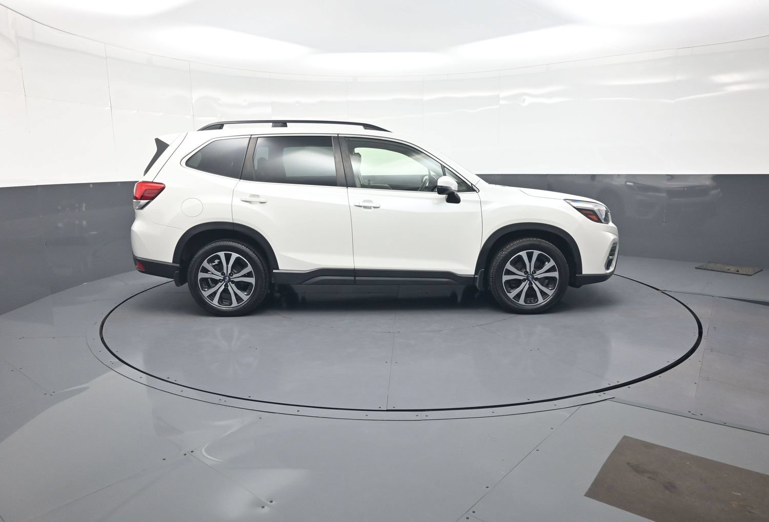 Used 2021 Subaru Forester Limited AWD/4WD image 2