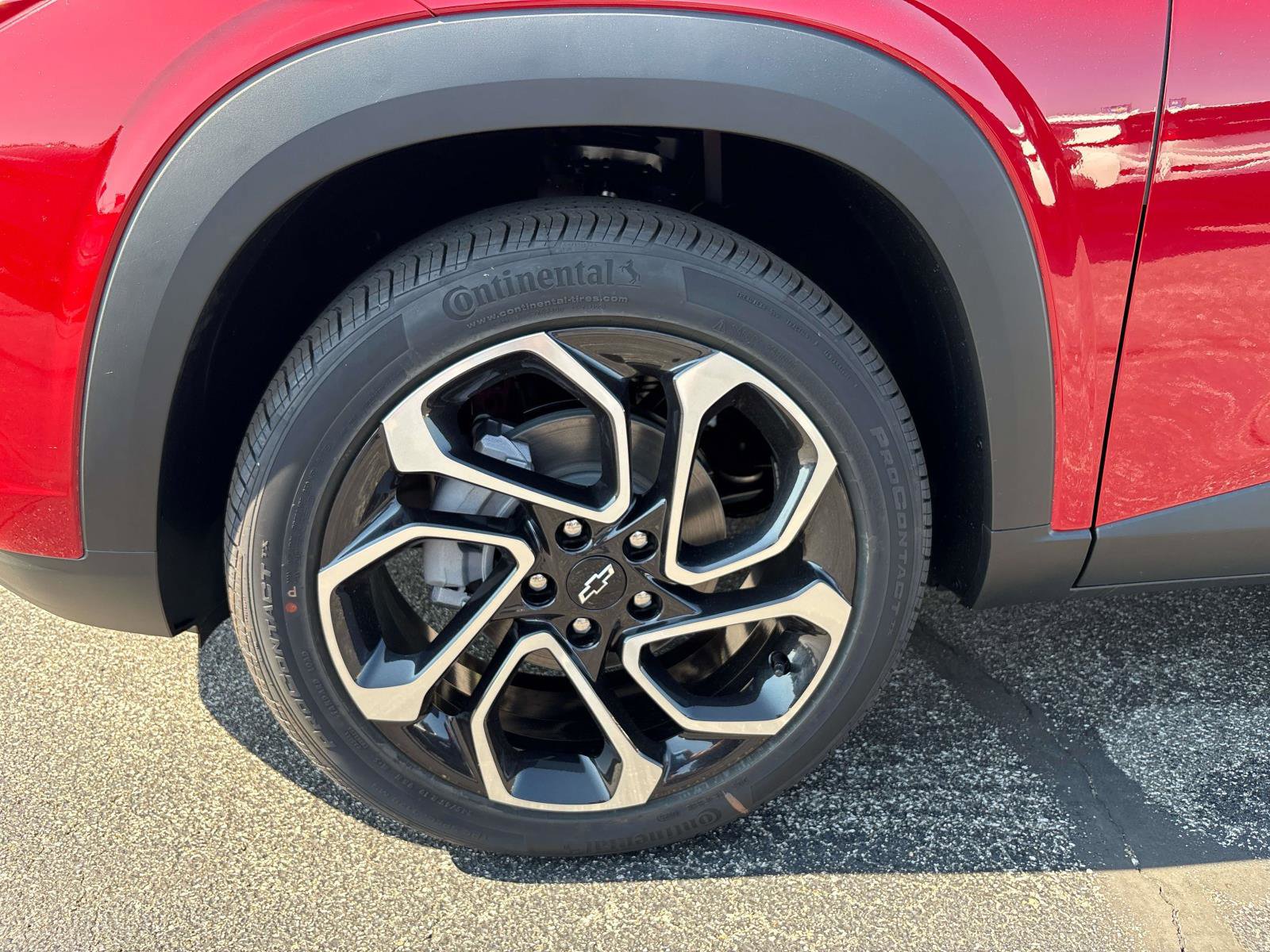 New 2026 Chevrolet Trax RS w/ Sunroof Package image 6