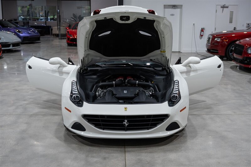 Used 2016 Ferrari California T RWD image 40