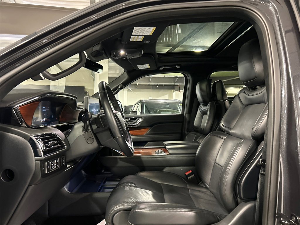 Certified 2022 Lincoln Navigator Reserve image 10