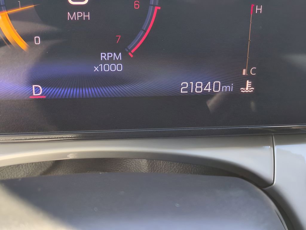 Used 2025 Chevrolet Trax LT w/ LT Convenience Package image 26