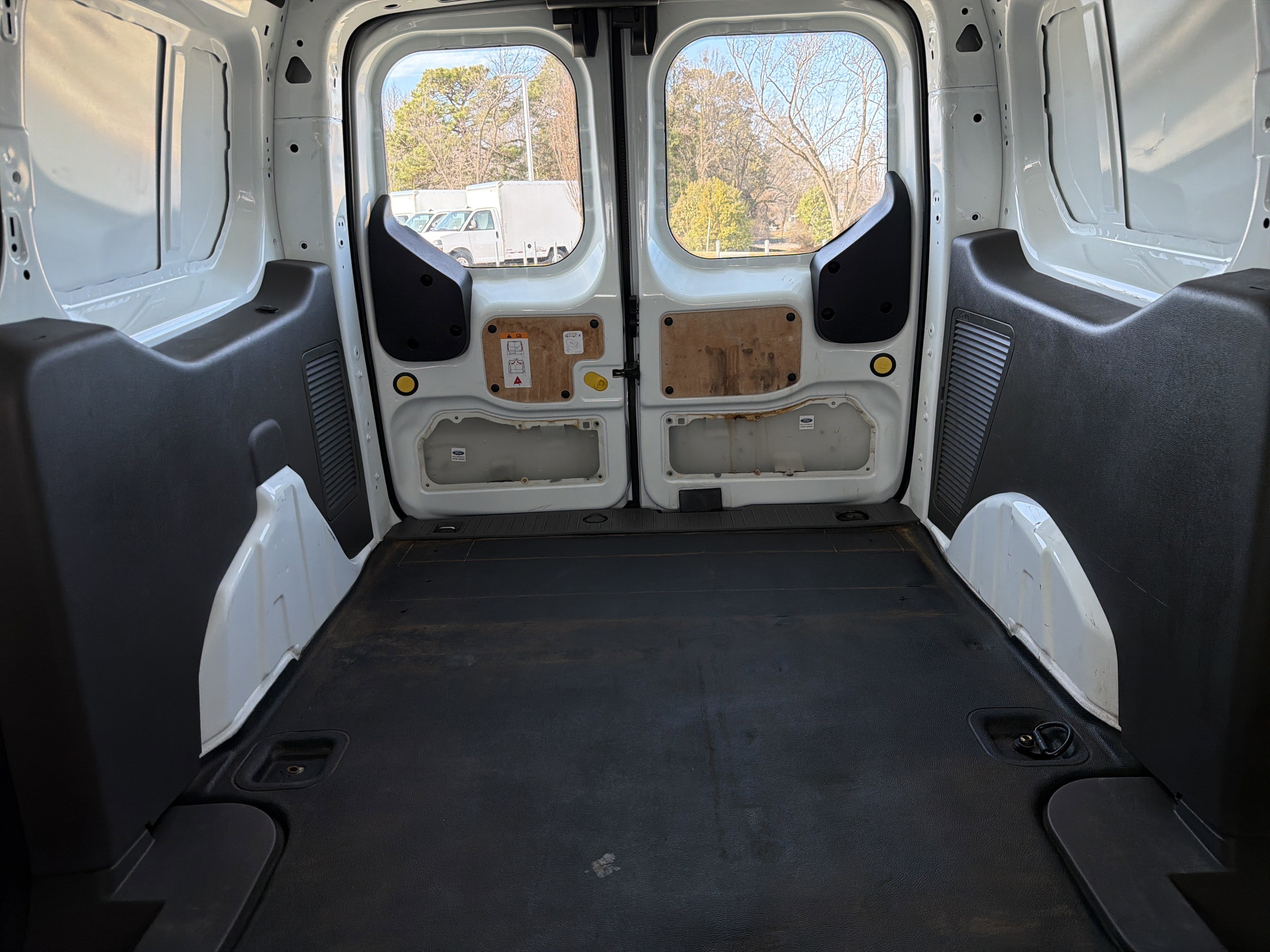 Used 2020 Ford Transit Connect XL image 30