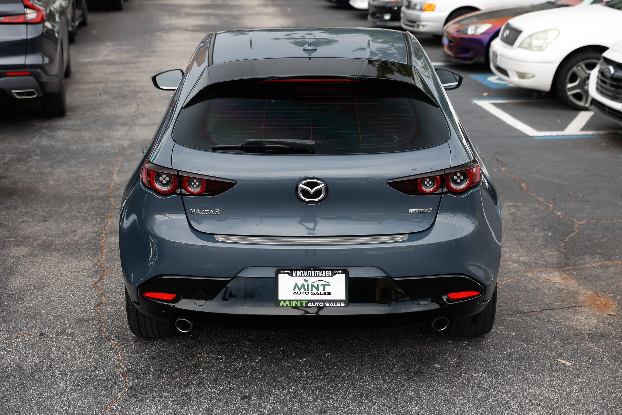 Used 2019 MAZDA MAZDA3 Hatchback w/ Premium Package FWD image 13