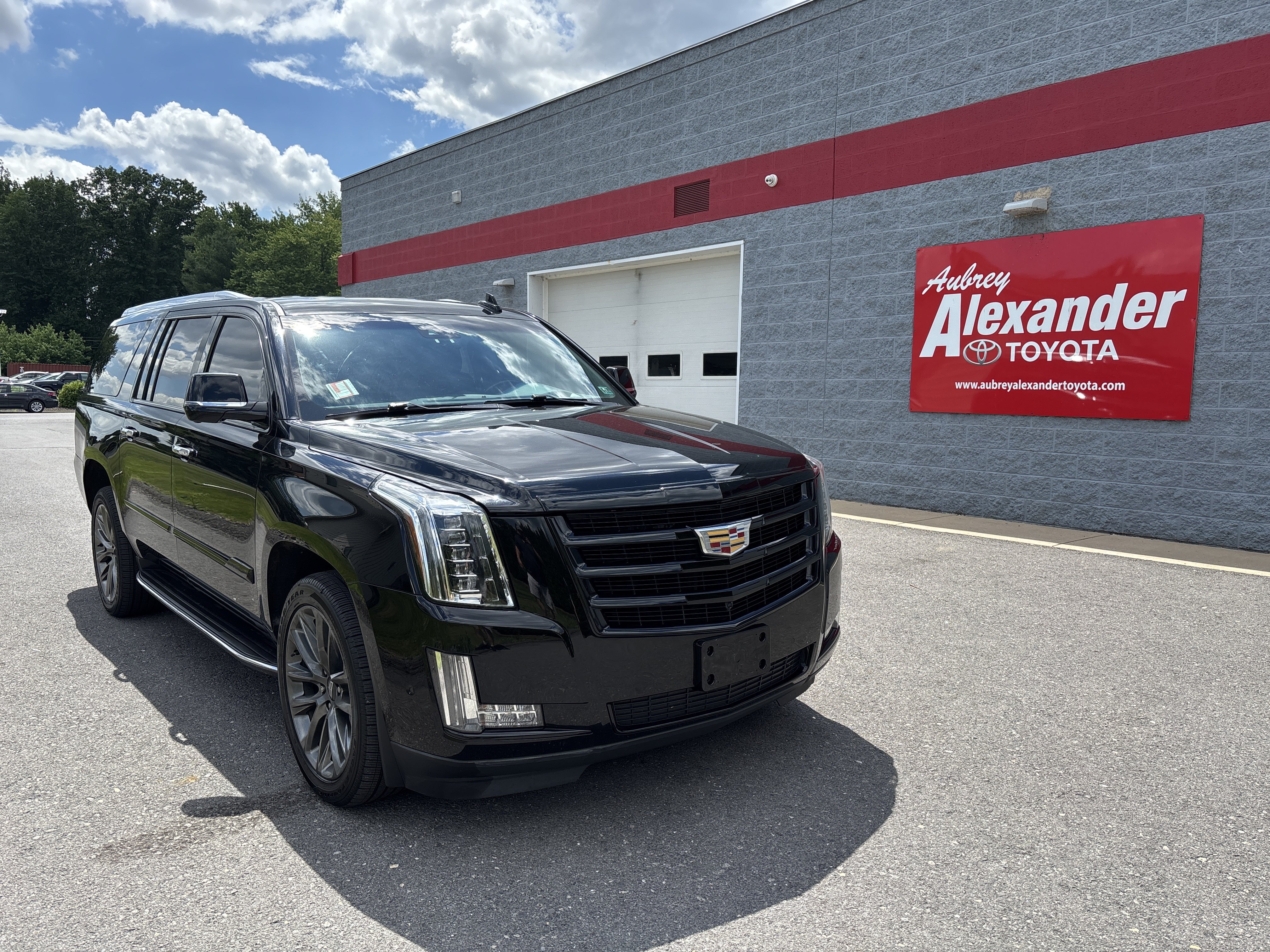 Used 2019 Cadillac Escalade ESV Luxury w/ Escalade Sport Edition