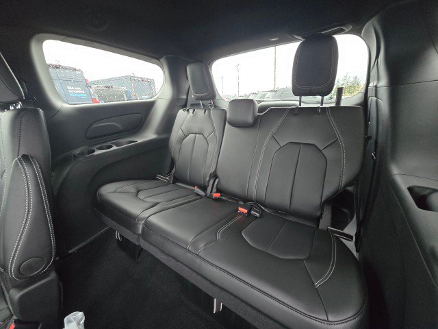 New 2026 Chrysler Pacifica Select w/ S Appearance Package FWD image 22