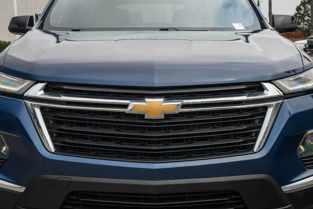 Used 2022 Chevrolet Traverse LS FWD image 5