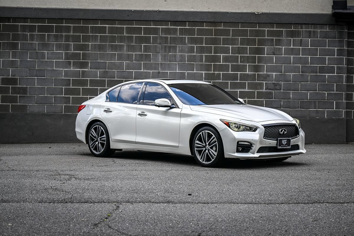 Used 2015 INFINITI Q50 AWD w/ Technology Package image 2