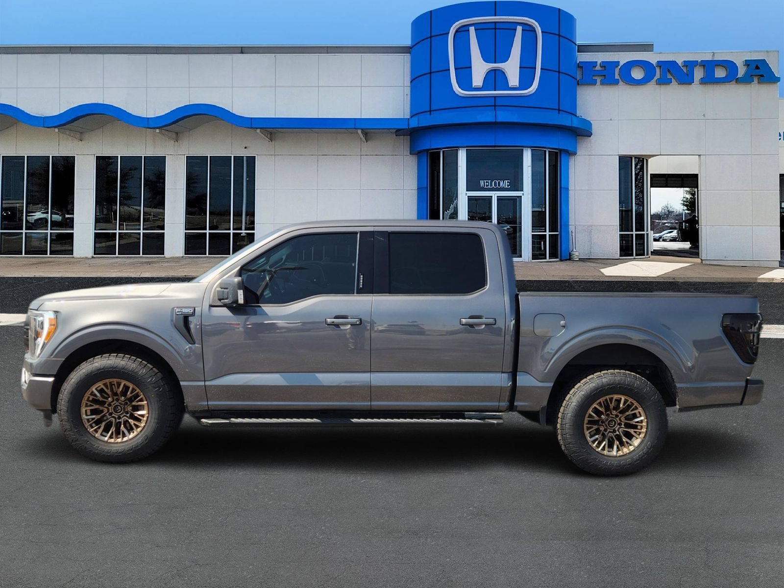 Used 2021 Ford F150 XLT w/ Equipment Group 302A High RWD video 3