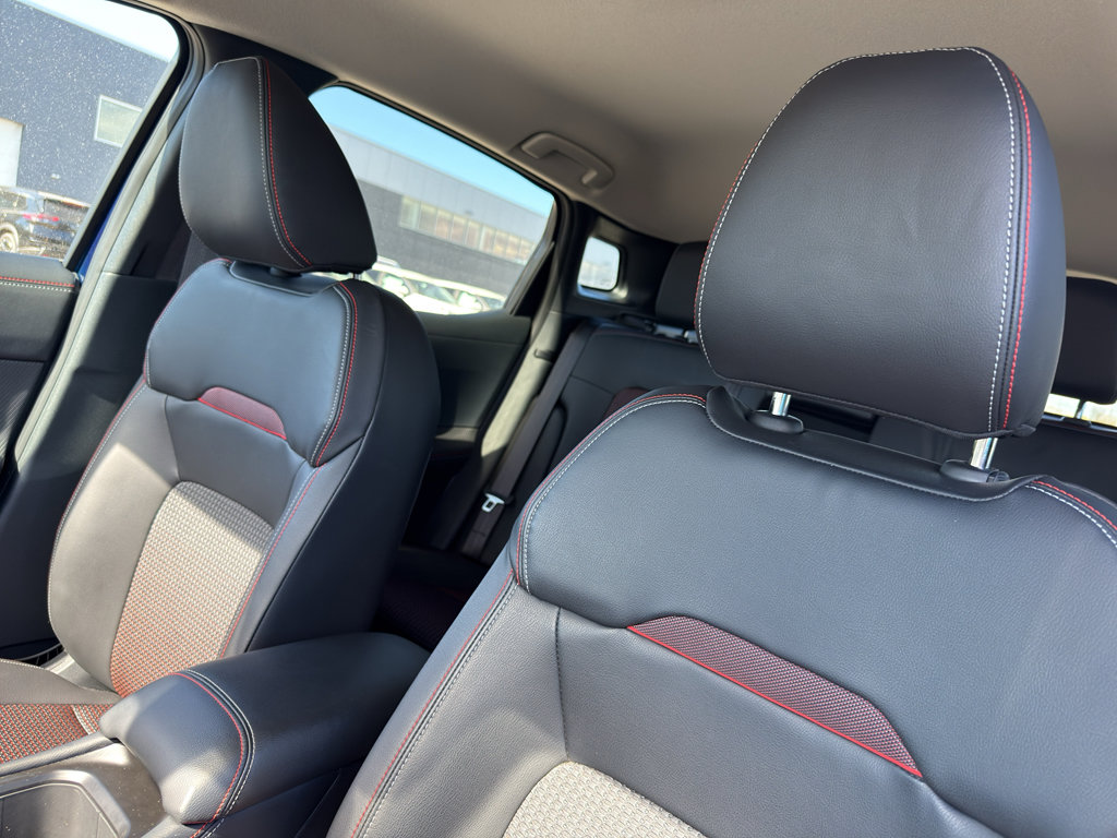 Used 2025 Nissan Kicks SR AWD/4WD image 27