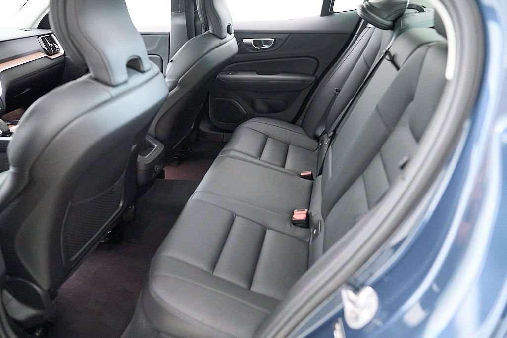Certified 2024 Volvo S60 B5 Plus AWD/4WD image 20