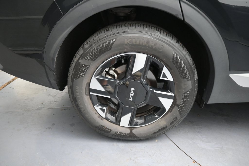 Used 2026 Kia Sportage LX FWD image 15