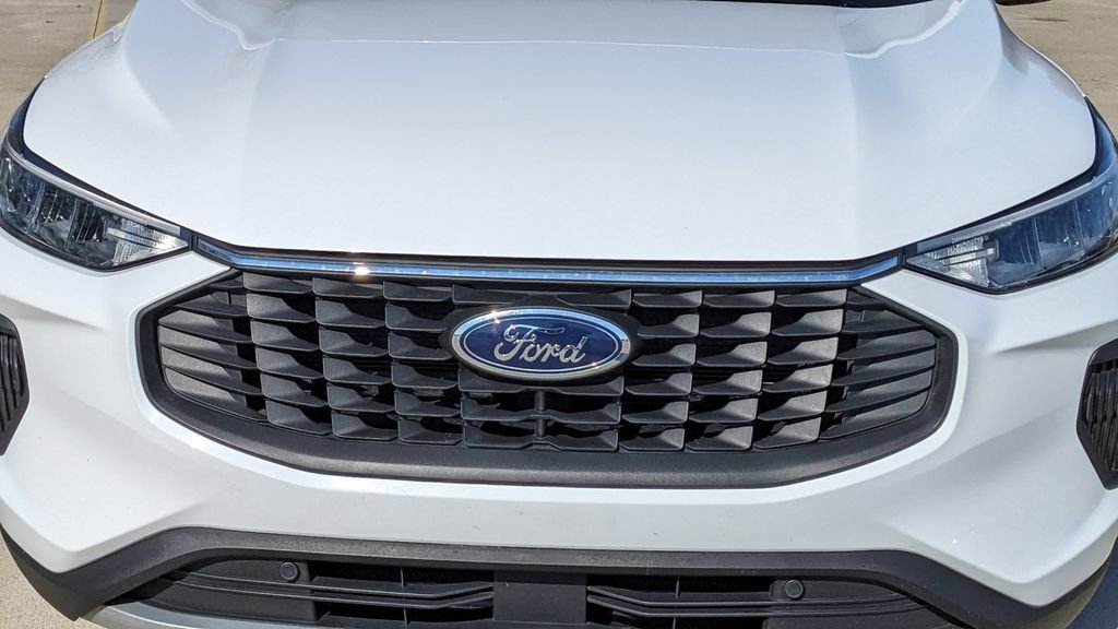 Used 2023 Ford Escape Active image 9
