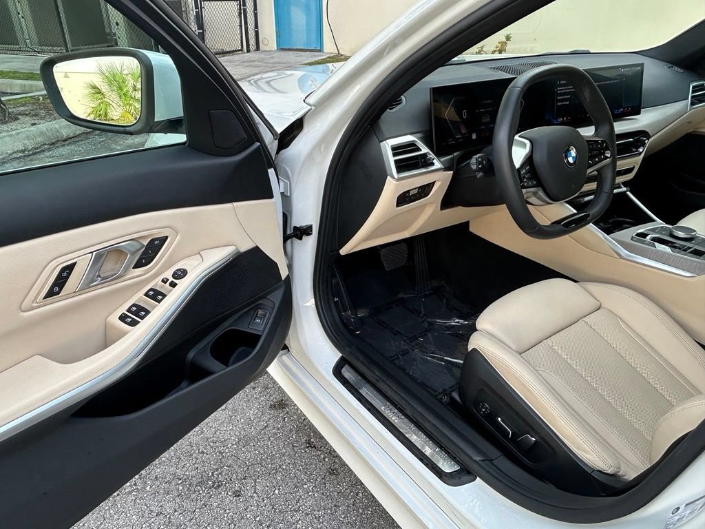 Used 2025 BMW 330i Sedan w/ Convenience Package RWD image 15