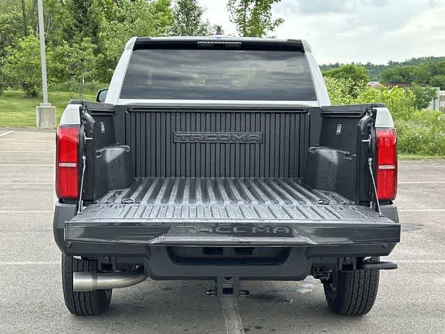 New 2024 Toyota Tacoma SR w/ SR Upgrade Package AWD/4WD image 23