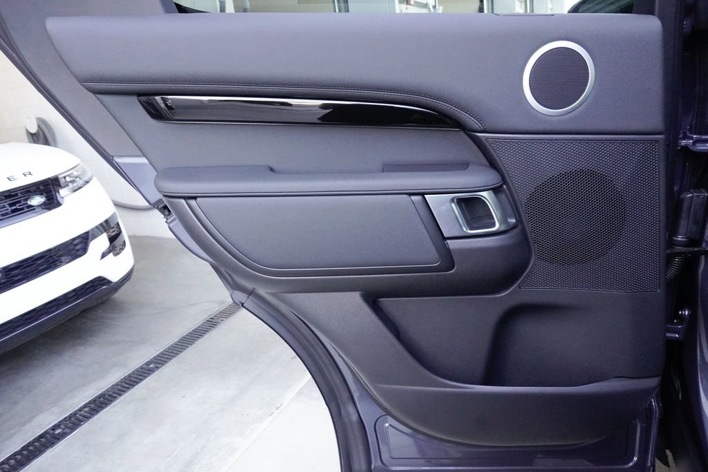 New 2026 Land Rover Discovery S AWD/4WD image 28
