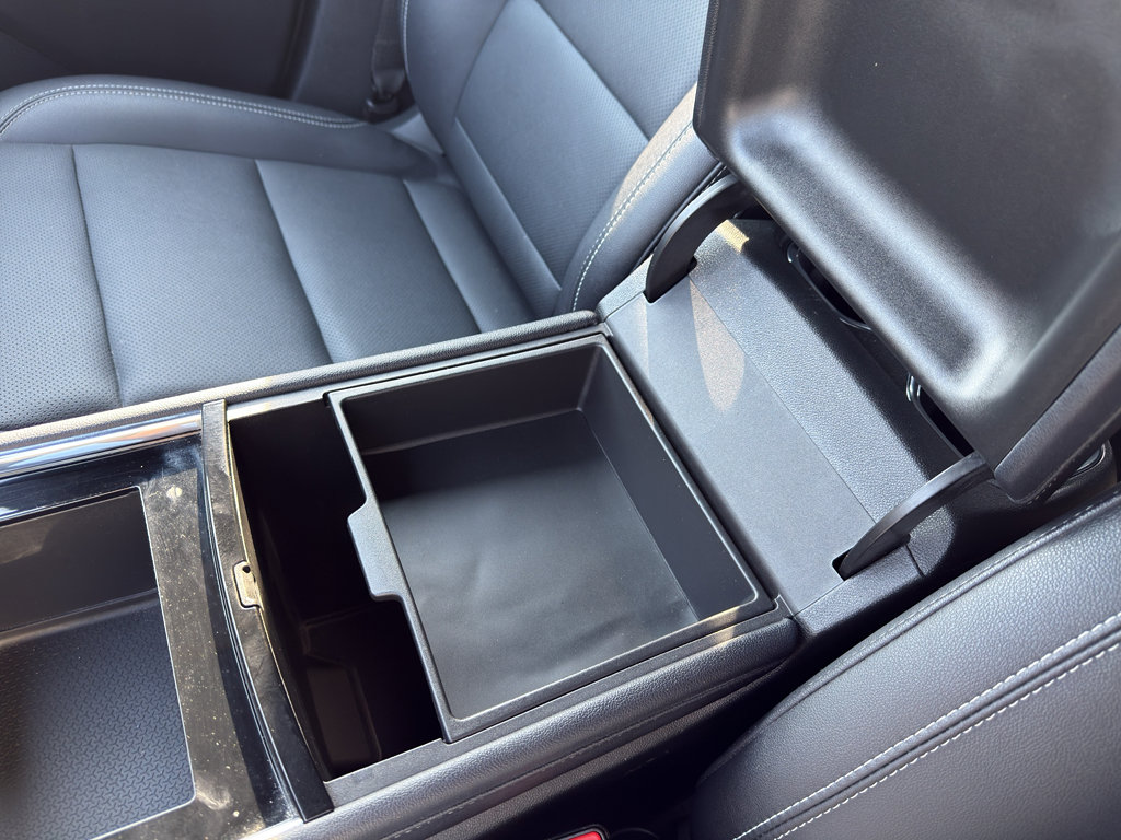 Used 2025 Chevrolet Traverse LT image 30