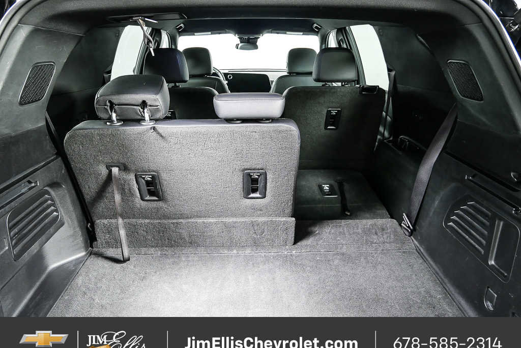 Used 2025 Chevrolet Traverse LT FWD image 31