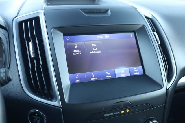 Used 2020 Ford Edge SE image 21