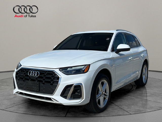 Used 2023 Audi Q5 e Premium Plus w/ Premium Plus Package AWD/4WD image 3