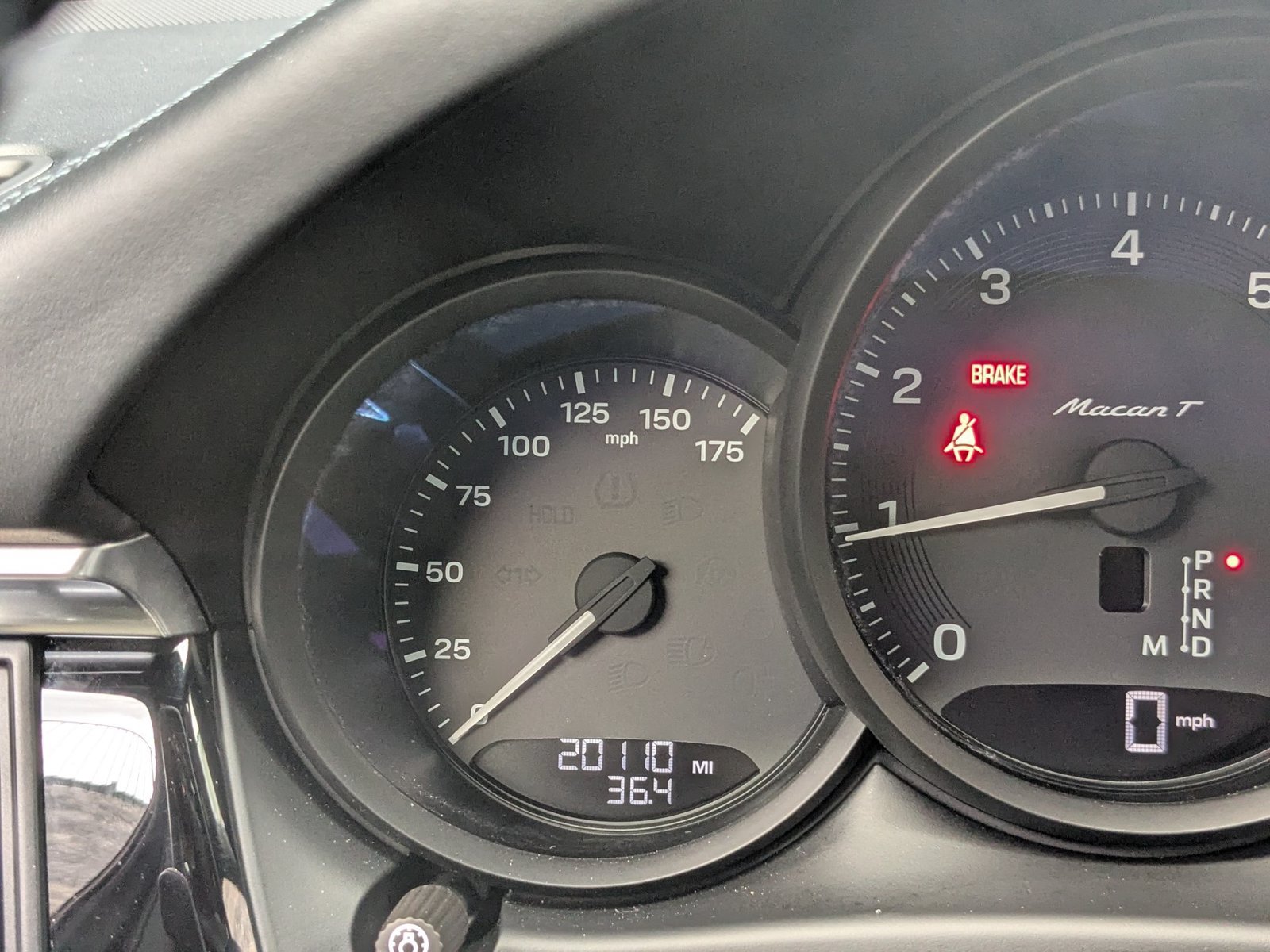 Certified 2023 Porsche Macan Turbo AWD/4WD image 17