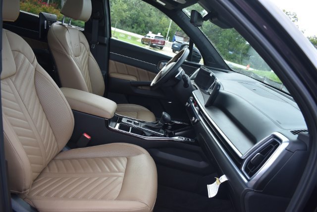 New 2025 Kia Sorento SX Prestige w/ Olive Brown Leather Package AWD/4WD image 16