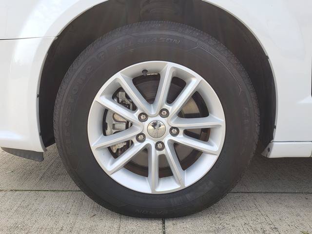 Used 2016 Dodge Grand Caravan SXT w/ Rear Park Assist Package FWD image 27