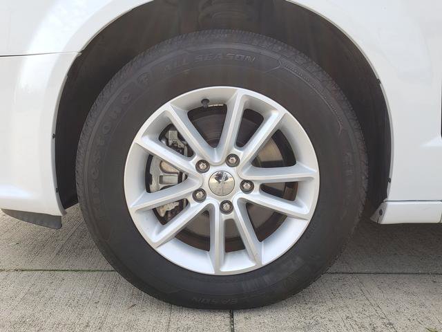 Used 2016 Dodge Grand Caravan SXT w/ Rear Park Assist Package image 27