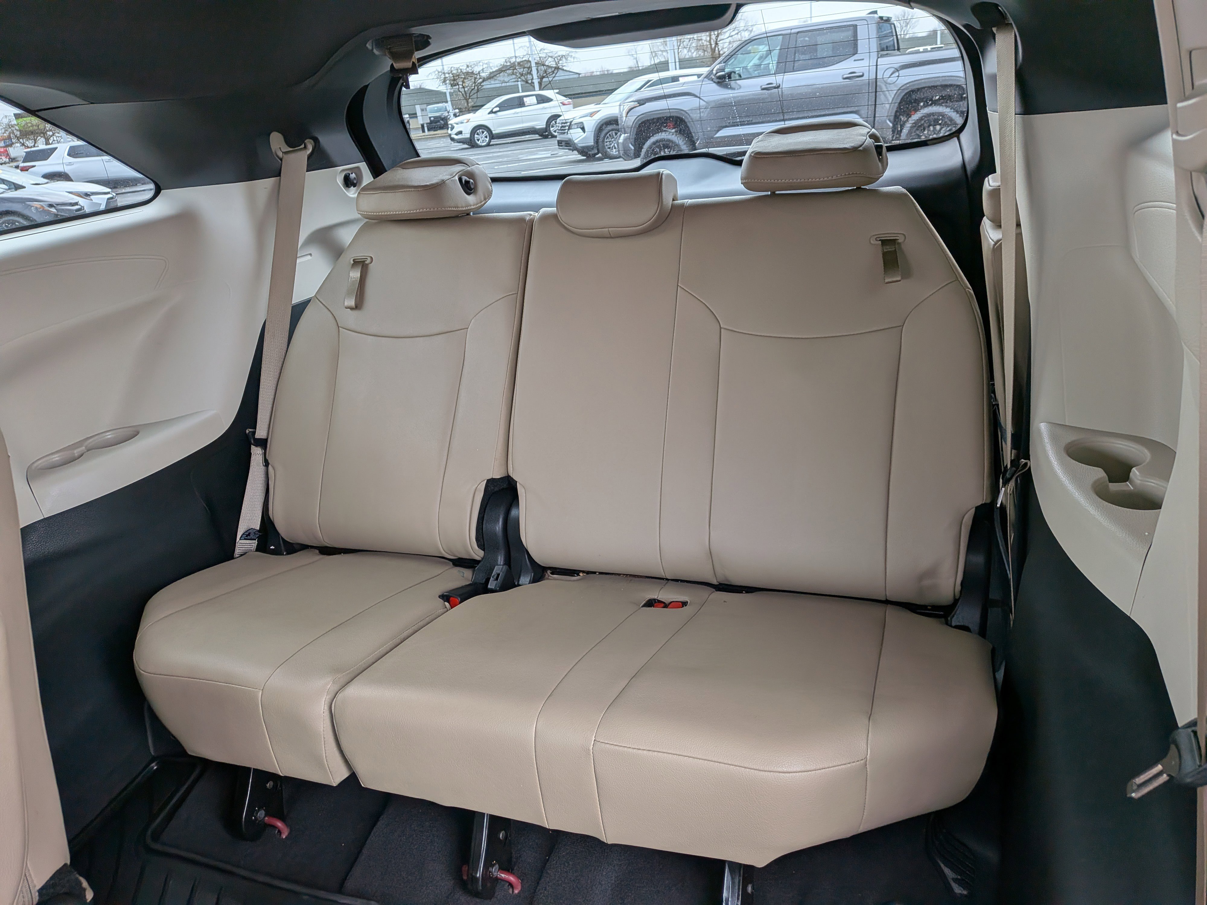 Certified 2024 Toyota Sienna XLE image 23