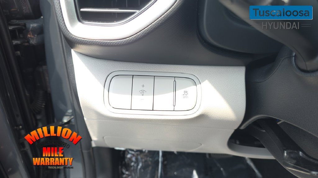 Used 2023 Hyundai Venue SEL FWD image 14