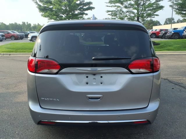 Used 2018 Chrysler Pacifica Touring Plus FWD image 5