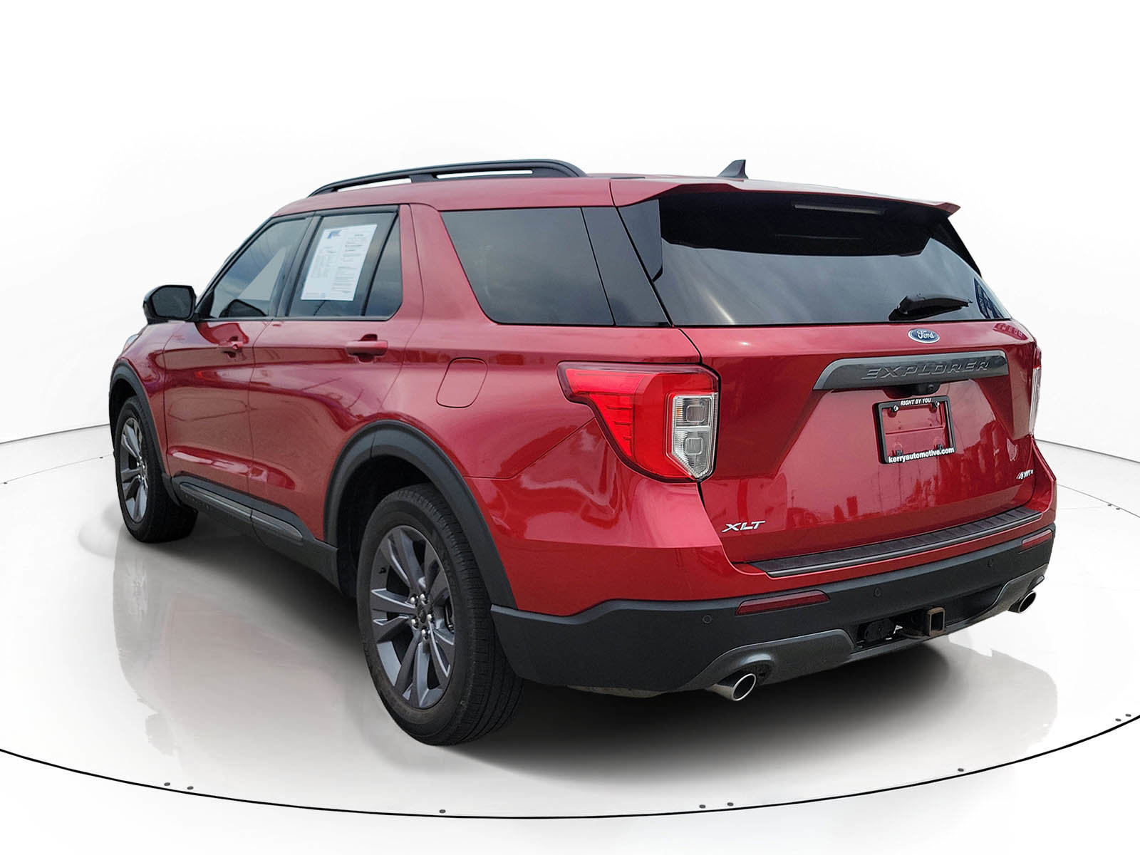 Used 2023 Ford Explorer XLT w/ Equipment Group 202A AWD/4WD image 4