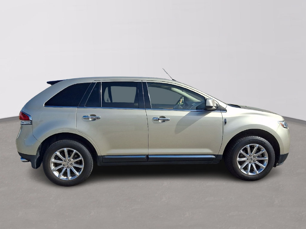 Used 2011 Lincoln MKX 2WD w/ 101A Rapid Spec Order Code image 7
