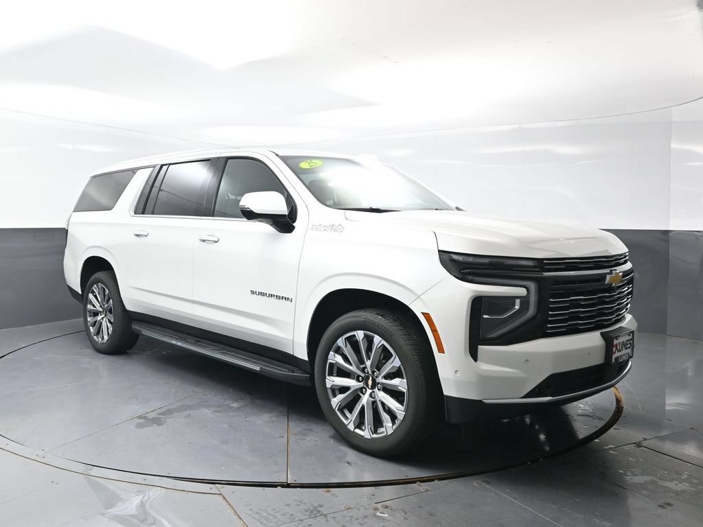 Used 2025 Chevrolet Suburban High Country AWD/4WD image 6