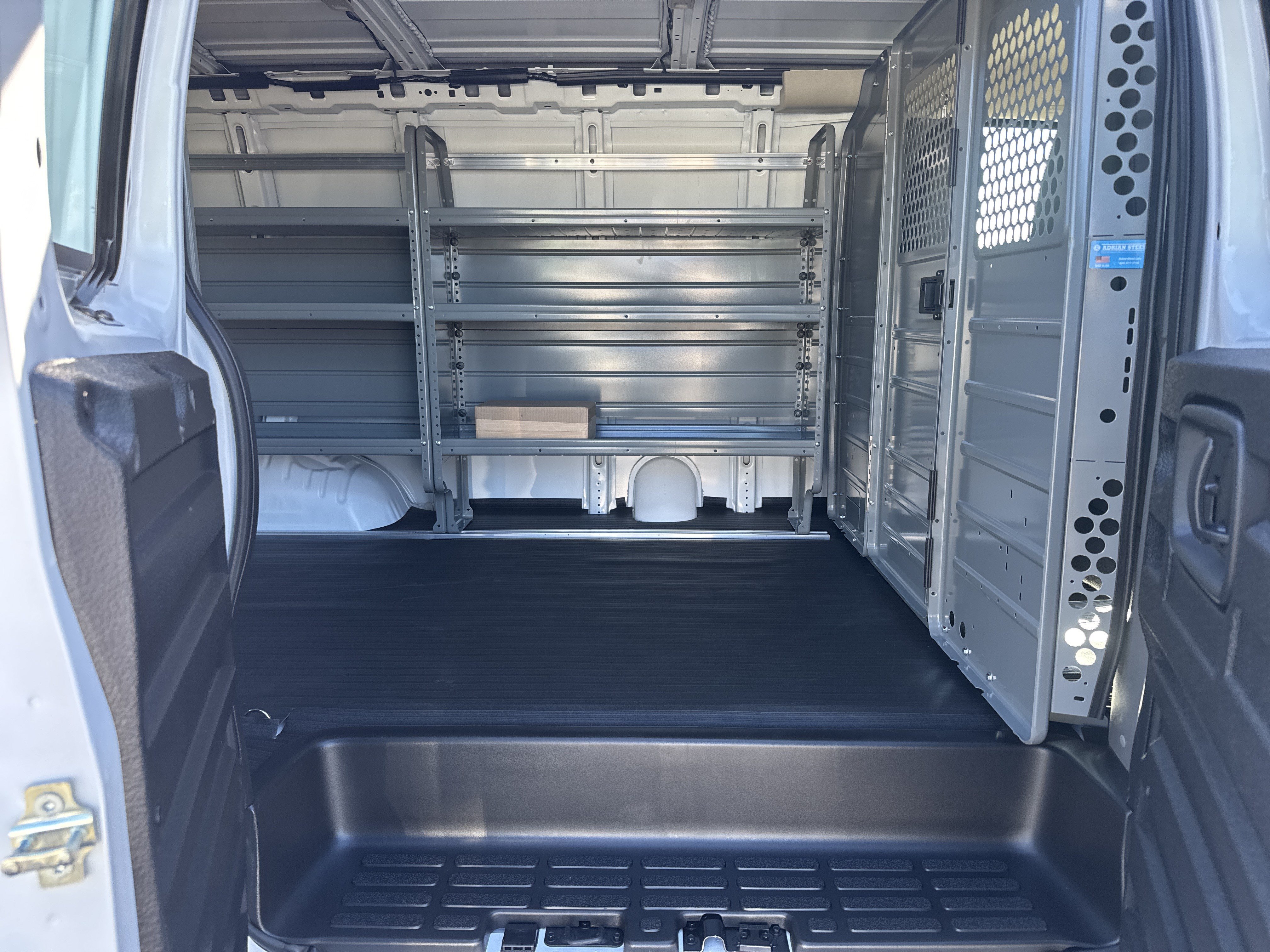 New 2025 GMC Savana 2500 w/ Driver Convenience Package RWD image 32