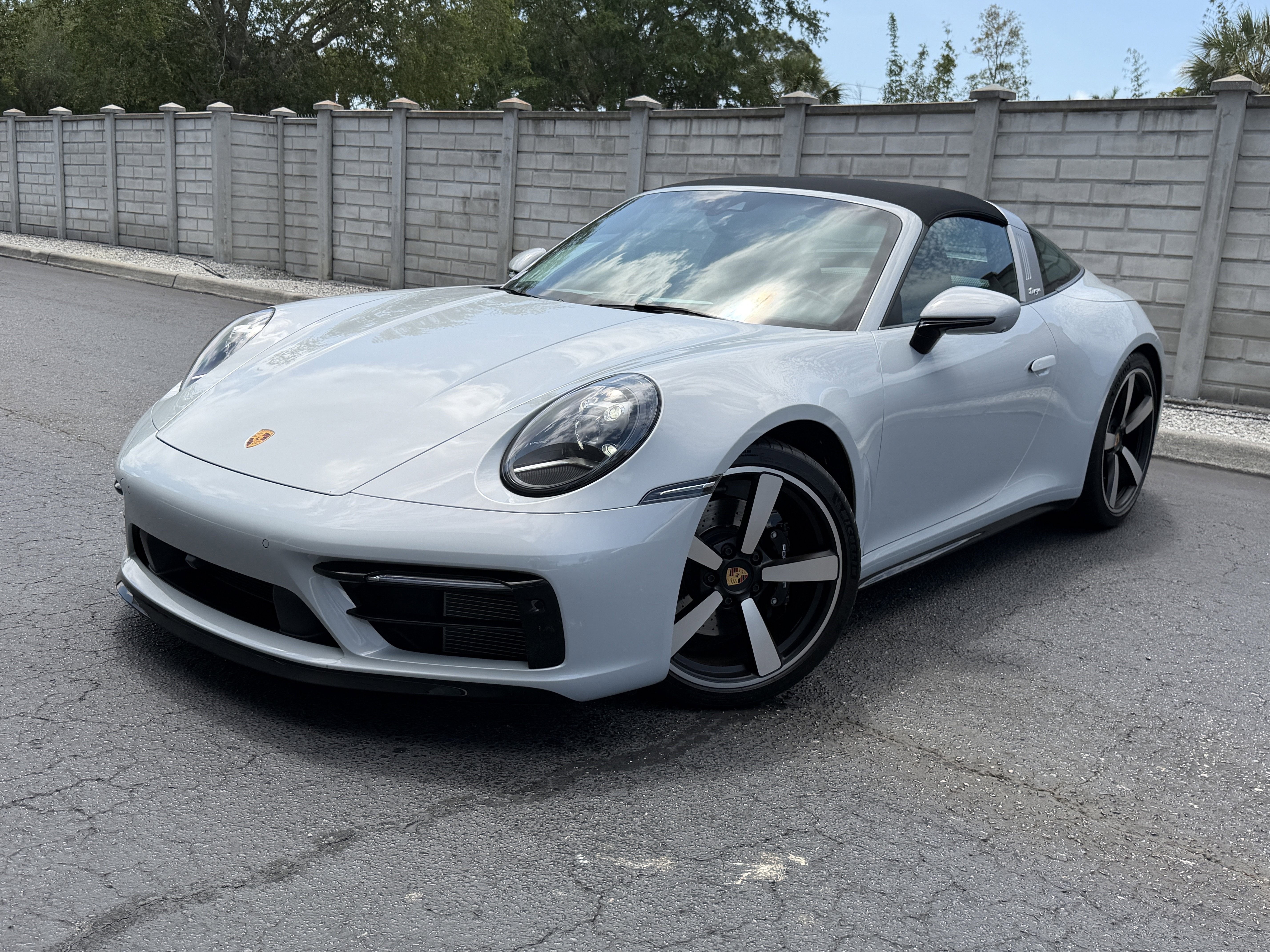 Certified 2023 Porsche 911 Targa 4S AWD/4WD image 1