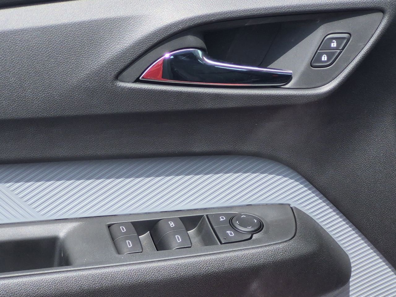 New 2027 Chevrolet Bolt RS w/ Technology Package FWD image 24